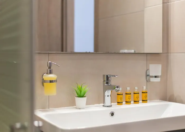 Anatoli * Triovasálos